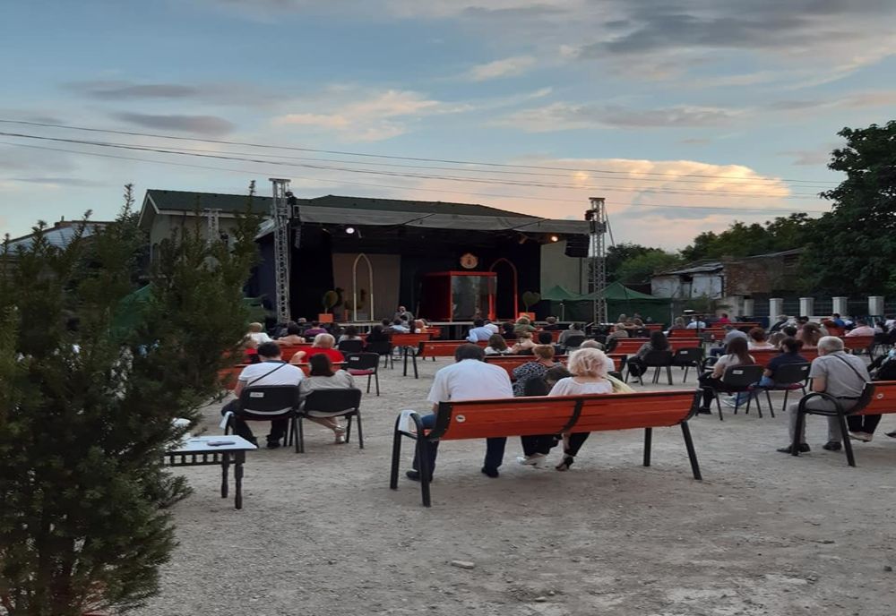 Rapsodie în doi, premiera sezonului de vară la Teatrul Maria Filotti din Brăila 