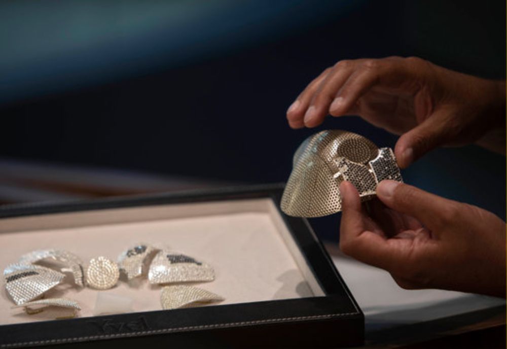 Cea mai scumpă mască anti COVID-19 din lume