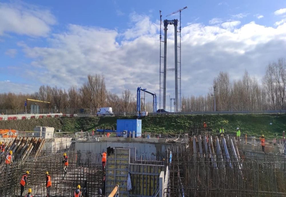 Stadiul lucrărilor la Podul suspendat peste Dunăre