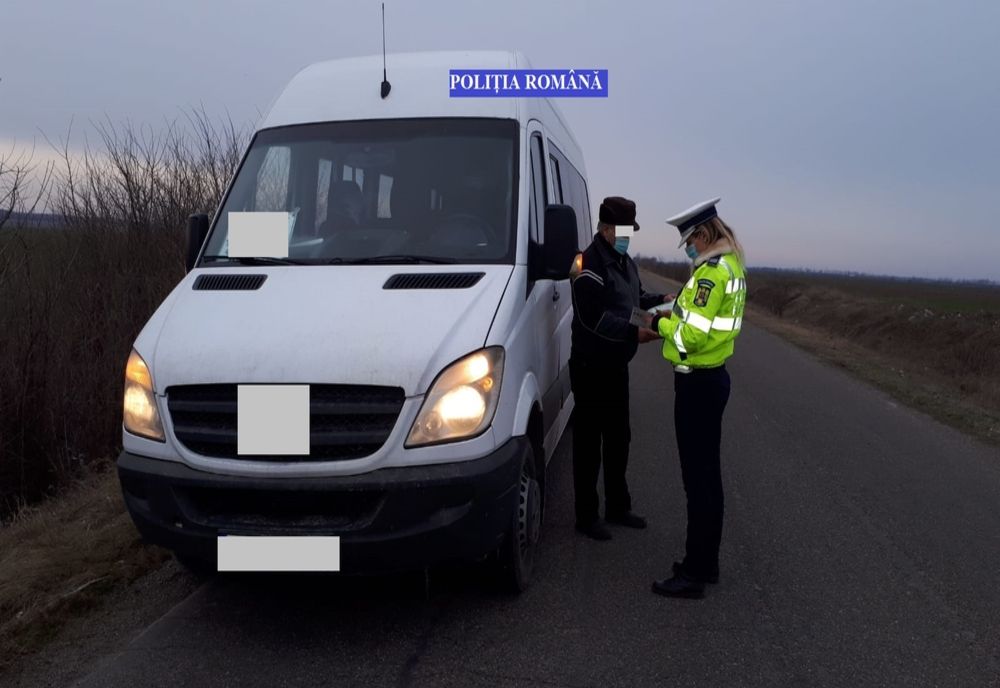 Acțiuni ale polițiștilor în mijloacele de transport în comun