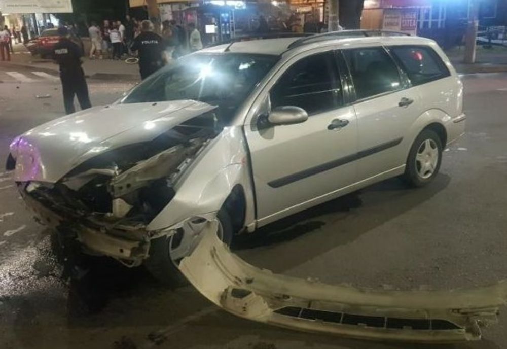 Accident pe strada 1 Decembrie, la intersecția cu Bulevardul Dorobanților