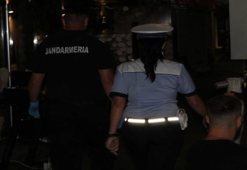 Polițiștii și jandarmii au verificat 16 societăți comerciale
