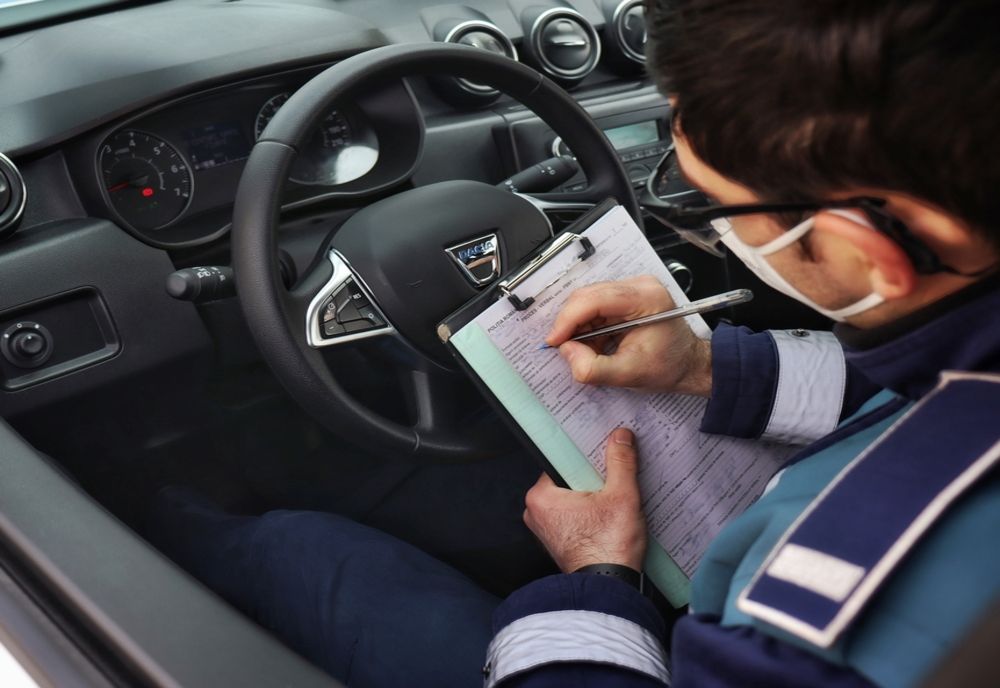 Depistat la volan deși avea permisul anulat