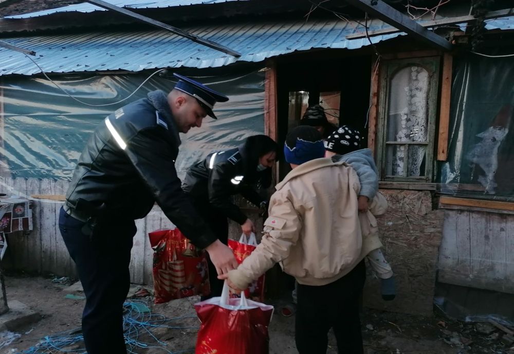 O altfel de misiune a polițiștilor din cadrul Poliției Orașului Ianca și Secției 4 Poliție Rurală Ianca