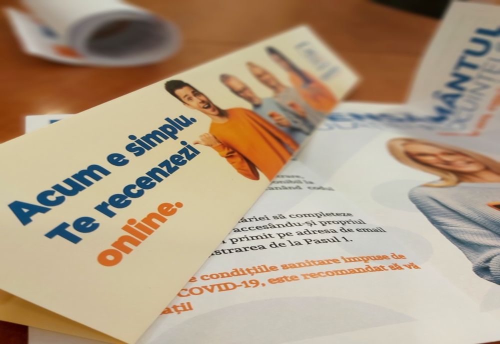 A început autorecenzarea