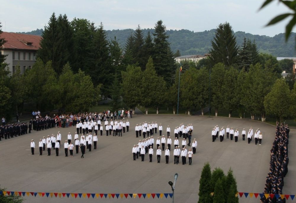 17 elevi brăileni admiși la licee militare