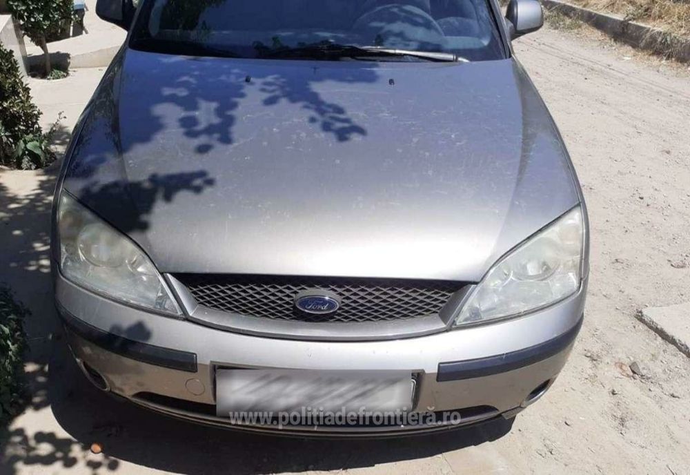 Autoturism neînmatriculat descoperit în trafic de polițiștii de frontieră brăileni