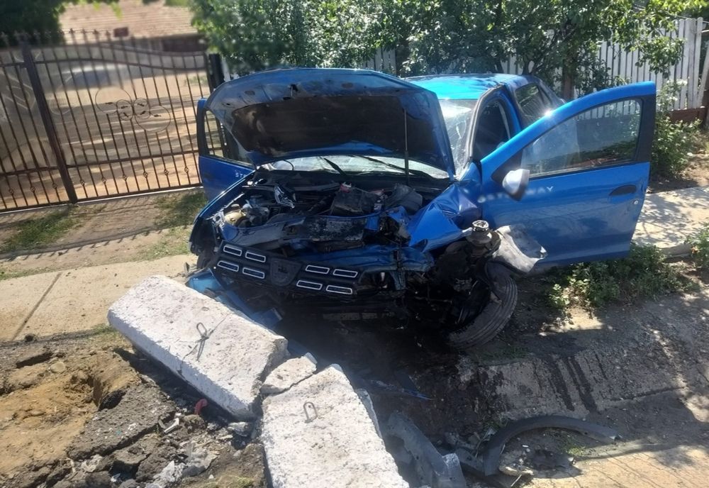 Un brăilean a intrat cu mașina într-un podeț din localitatea buzoiană Poșta Câlnău