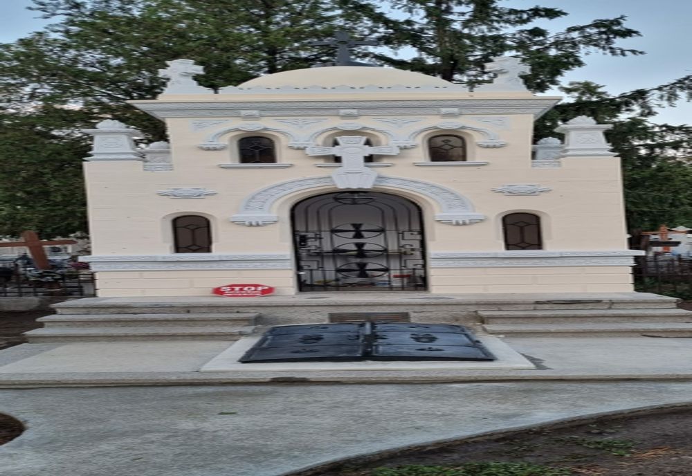 S-a reabilitat Capela de la Cimitirul Sfânta Maria unde este înmormântat Dumitru Ionescu, cel care a donat Primăriei Brăila clădirea Teatrului Maria Filotti