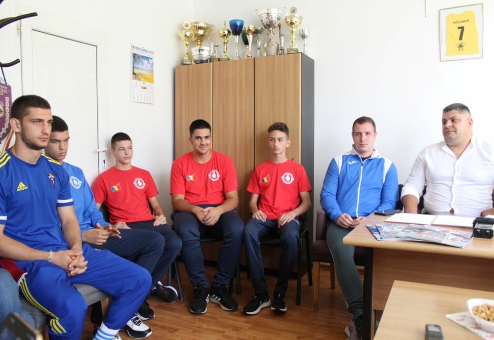 Video: CSM Brăila dă 3 pugiliști la europenele de box pentru juniori