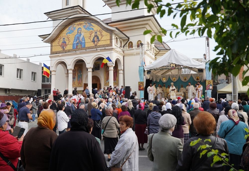 Sfinţirea picturii Bisericii „Sf. Cuv. Parascheva“ din municipiul Brăila
