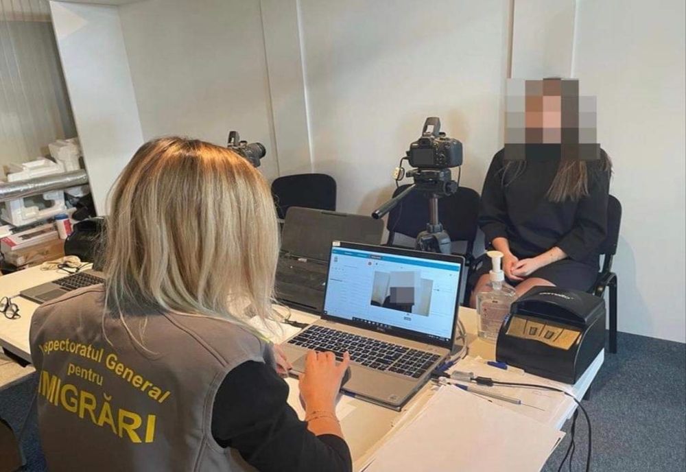 Polițiști de imigrări au emis 480 de permise pentru beneficiarii de protecție temporară, în cazul unor cetățeni ucraineni