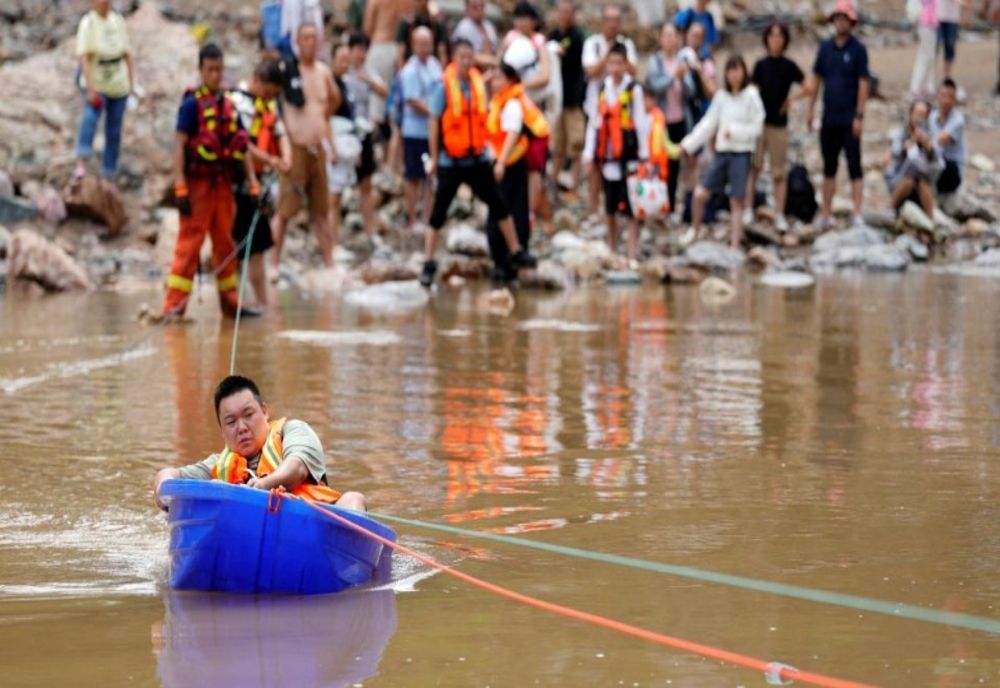 CHINA: INUNDAȚIILE UCID ZECI DE PERSOANE LA BEIJING