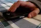 Invitată în casă să i se ofere mâncare, o minora a furat două telefoane