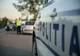 Urmărire ca în filme! Polițiștii au tras 13 focuri de armă după ce autoutilitara pe care o urmăreau a lovit mașina poliției!