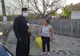 Pachete cu alimente neperisabile și alte daruri de suflet oferite de Parohia Viziru familiilor nevoiașe și vârstnicilor