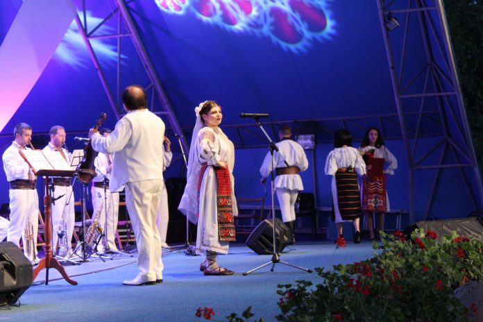 Ediția a XIII-a a Festivalului „Cântecul de dragoste de-a lungul Dunării” s-a încheiat aseară